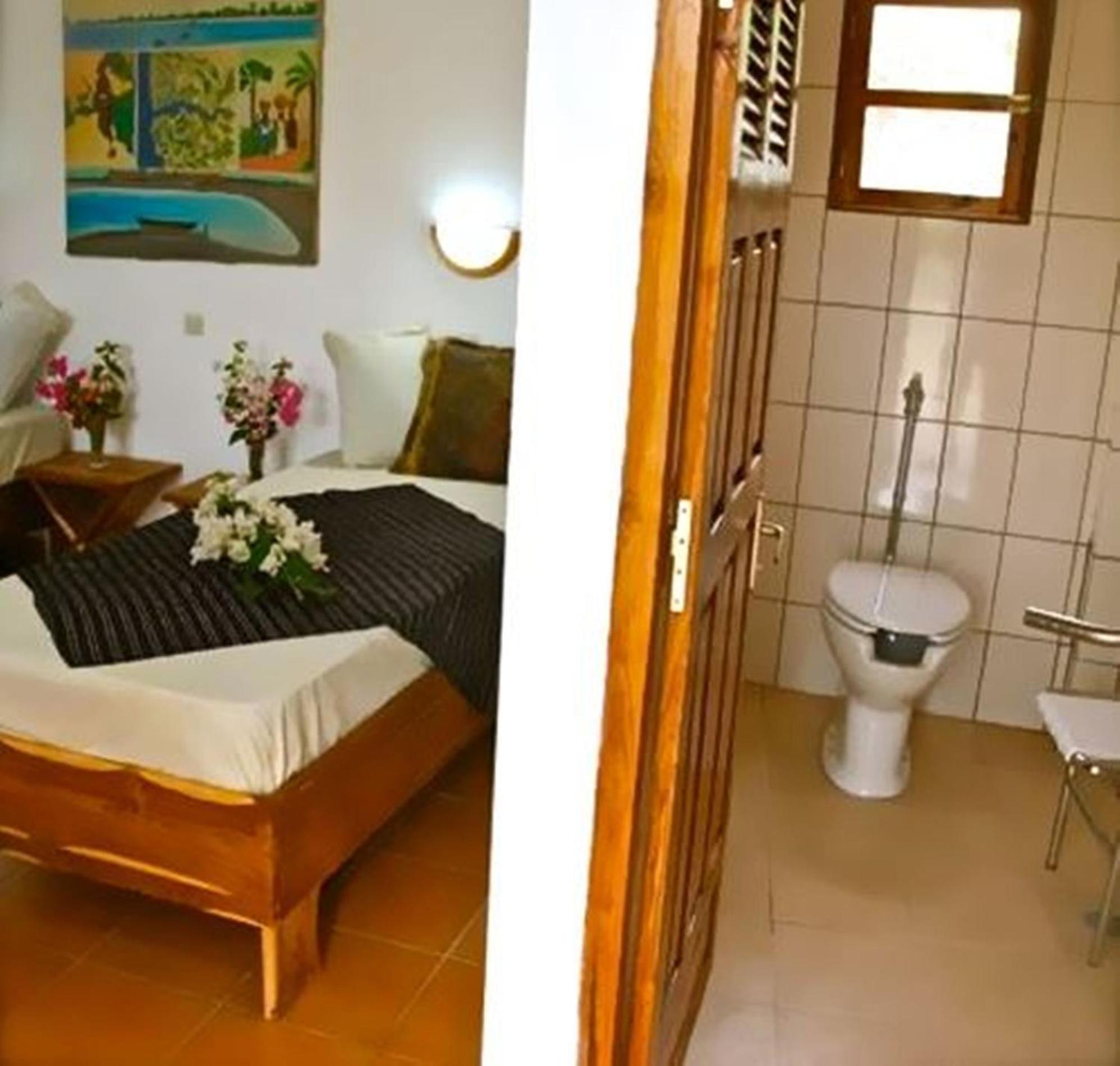 Casa Motel Ziguinchor Exterior foto