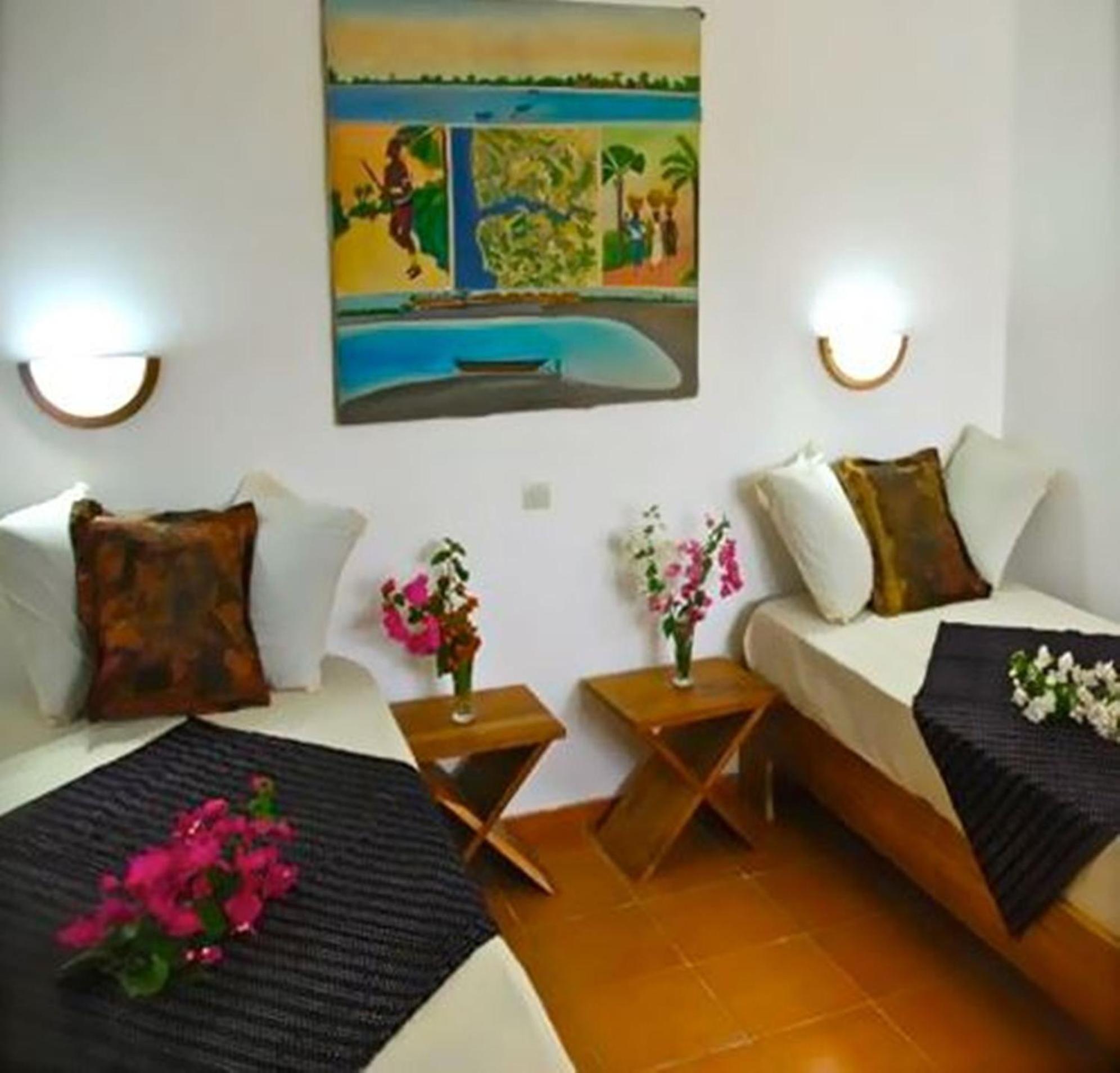 Casa Motel Ziguinchor Exterior foto